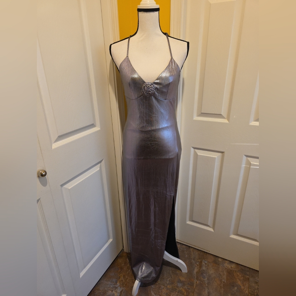 EMERSON LANG SILVER MAXI GOWN, SIZE M,  NEW